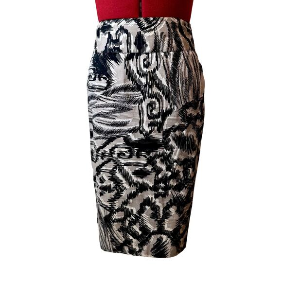 Alfani Dresses & Skirts - Alfani Abstract Print Pencil Skirt – Size 10